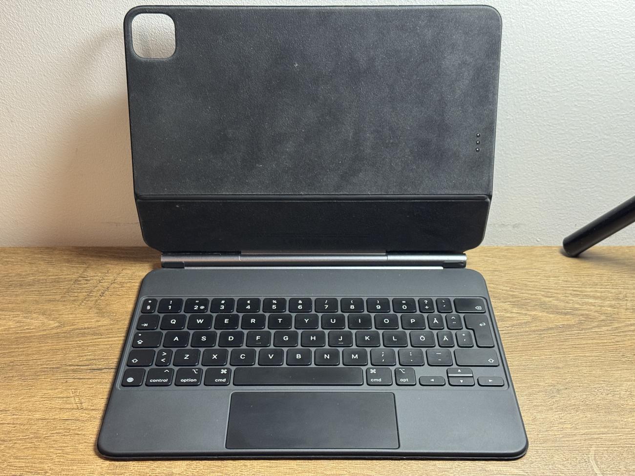 B0c93c53d3b6ba71e4eab5e1d2730125906987ca large