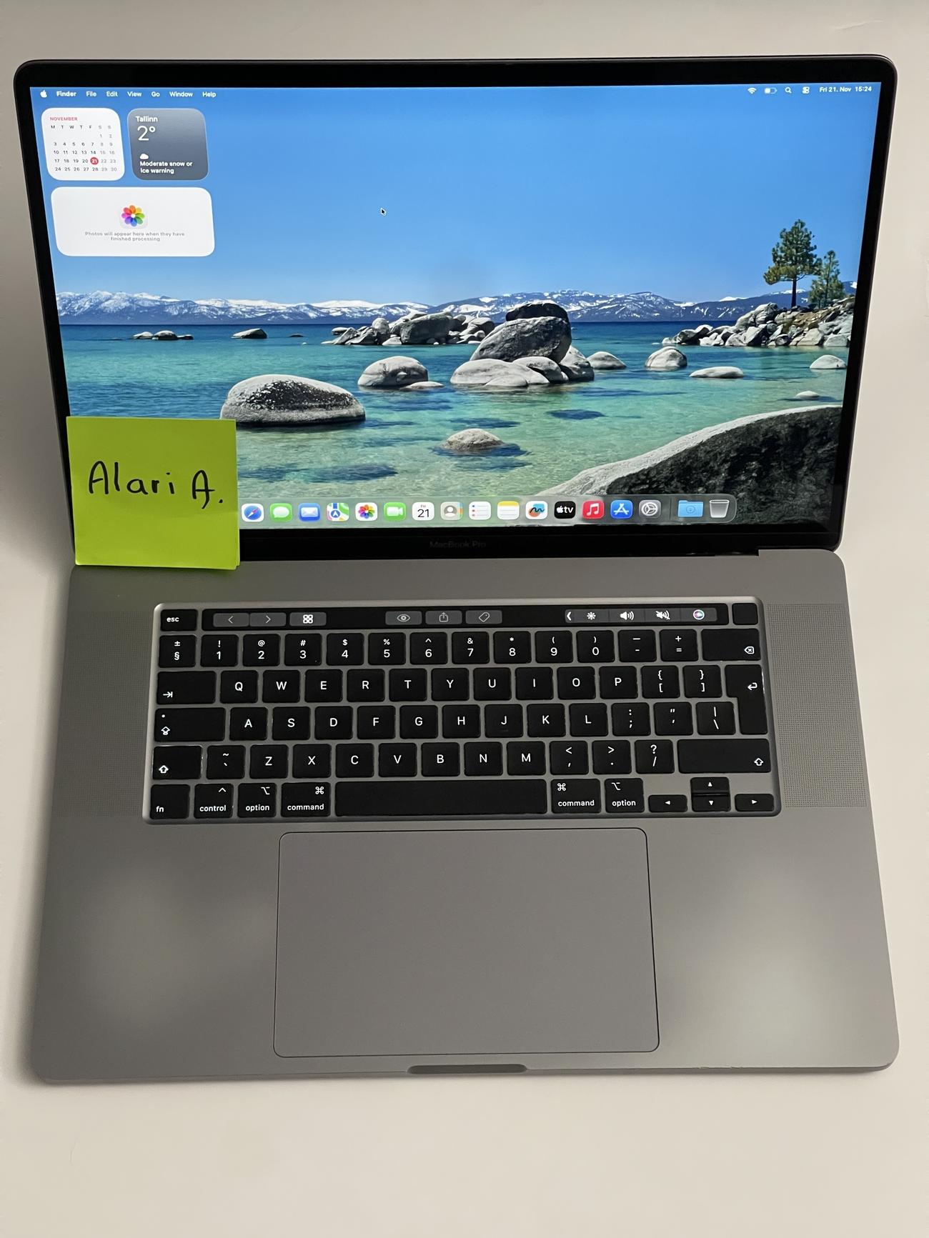 0c4569d00982426c7012dffeb38f33e91bc5a60a large