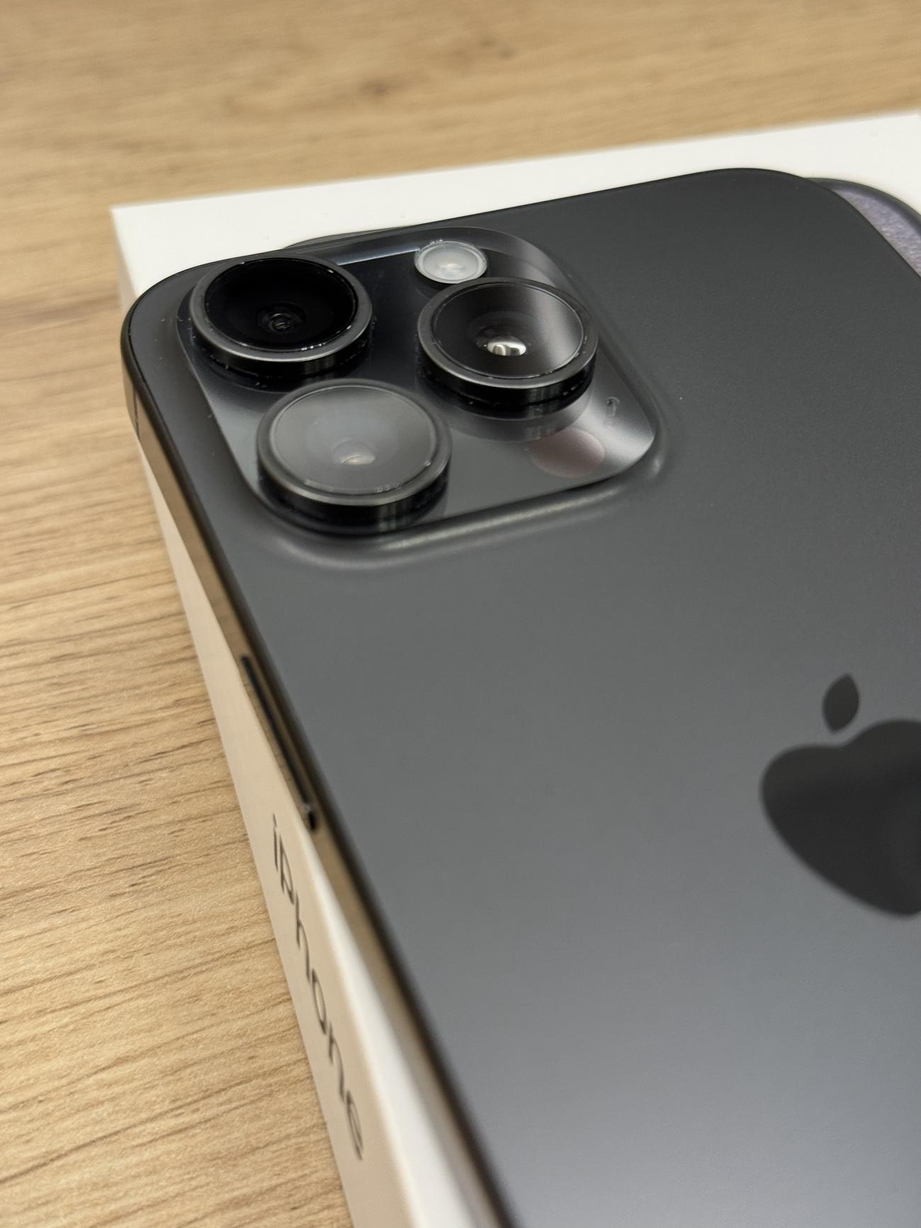 4da0fdd2d8406e27633671da634054d0fe030e17 large