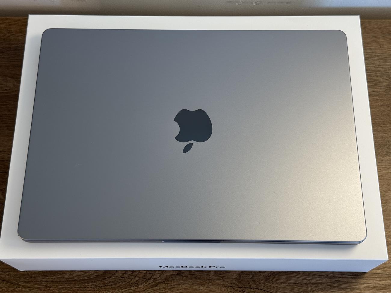 E898934b298023488fd439f50e0811ee18957328 large