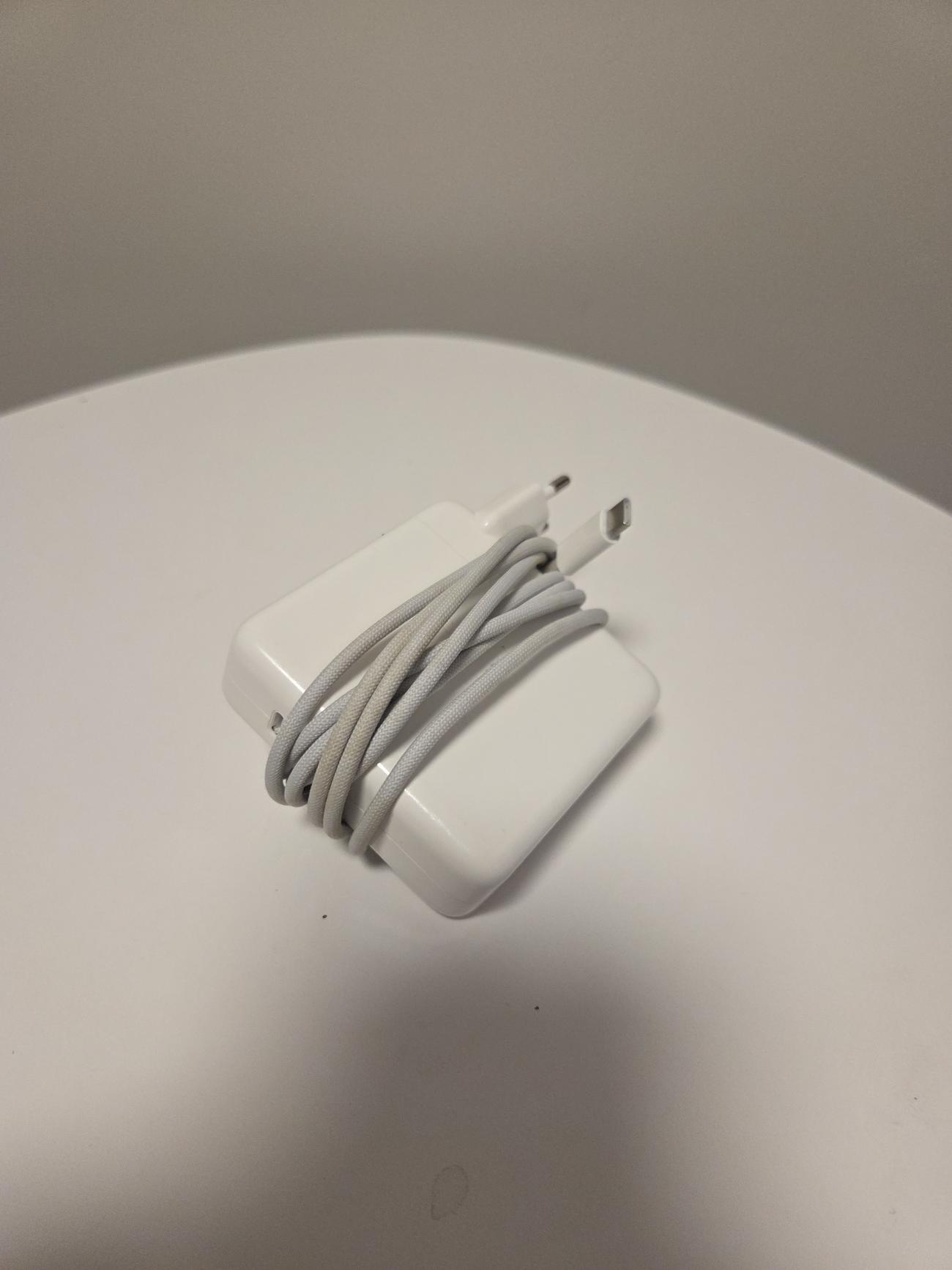 1f923b467a57cfe44471c912ababb82554a43882 large