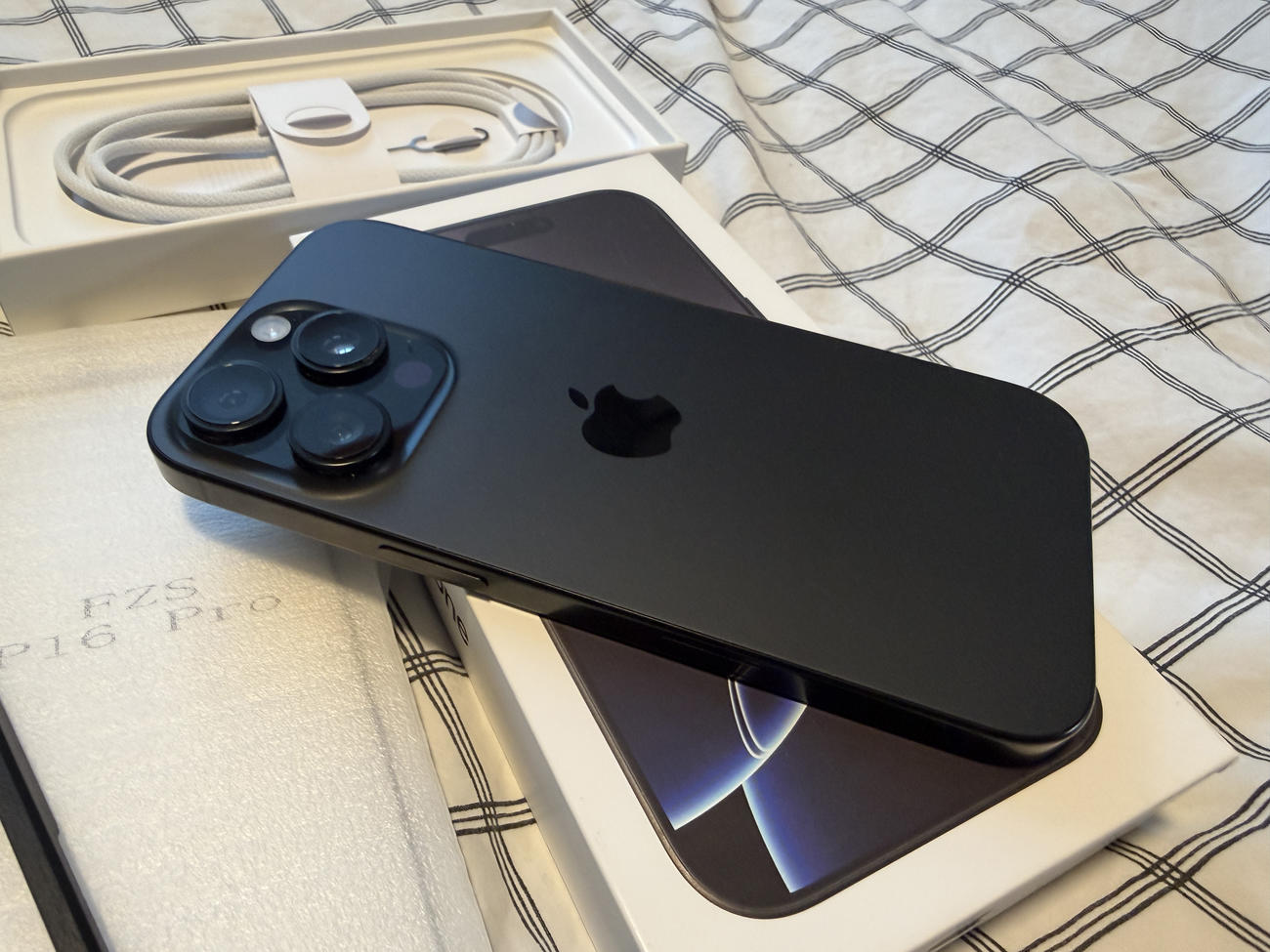 D02f53e65fe1f517edcf9cebd4f1f39723de293a large