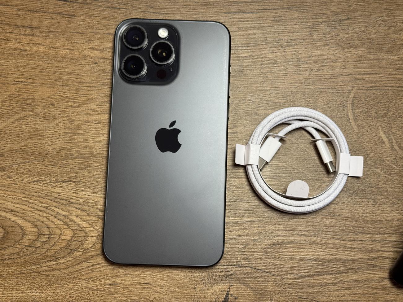 E834850d3eef917a96db20d7da87aa2c6d7e0512 large