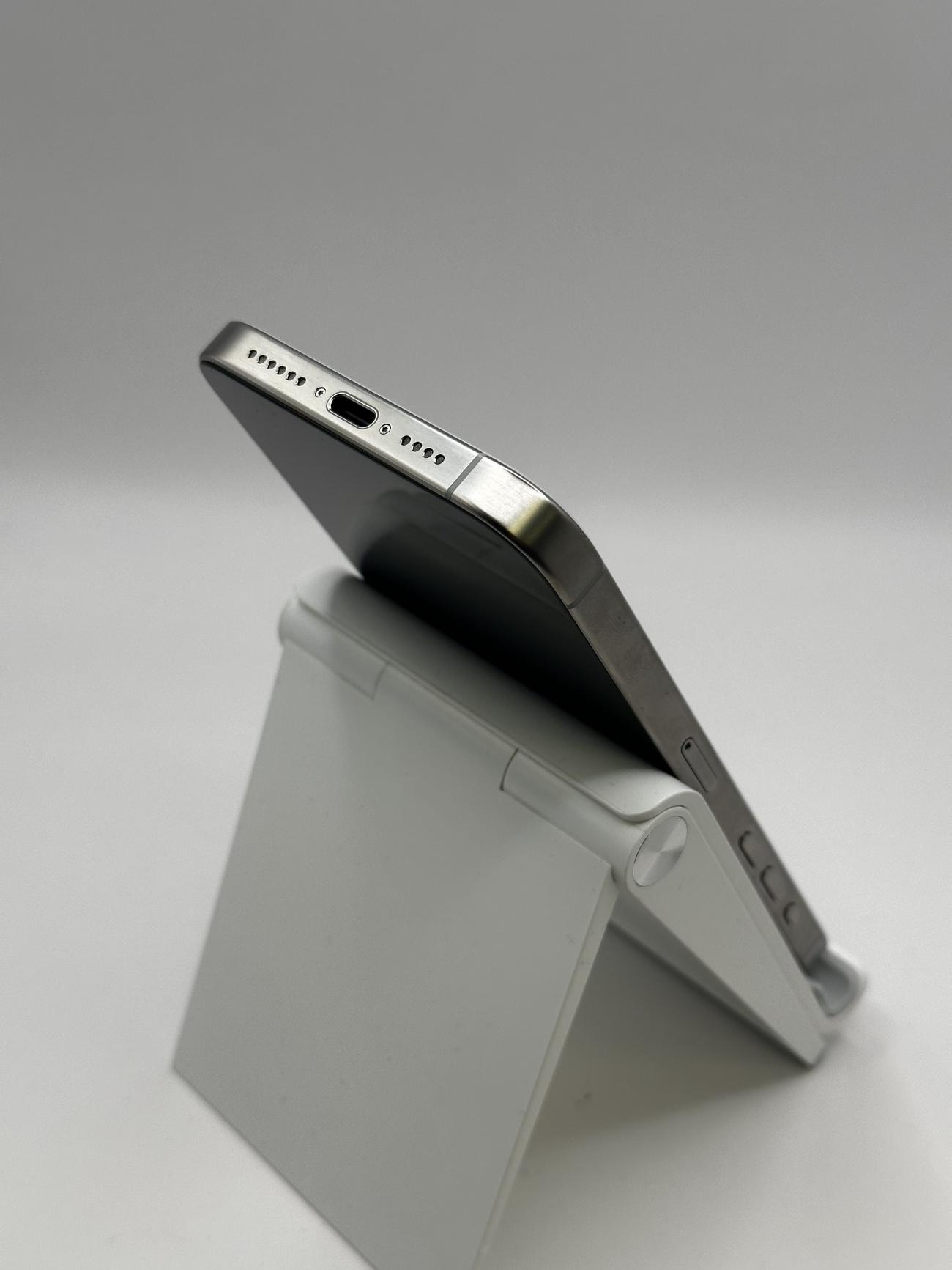 B5012ee646ffff20a1742a327c191961c7483719 large