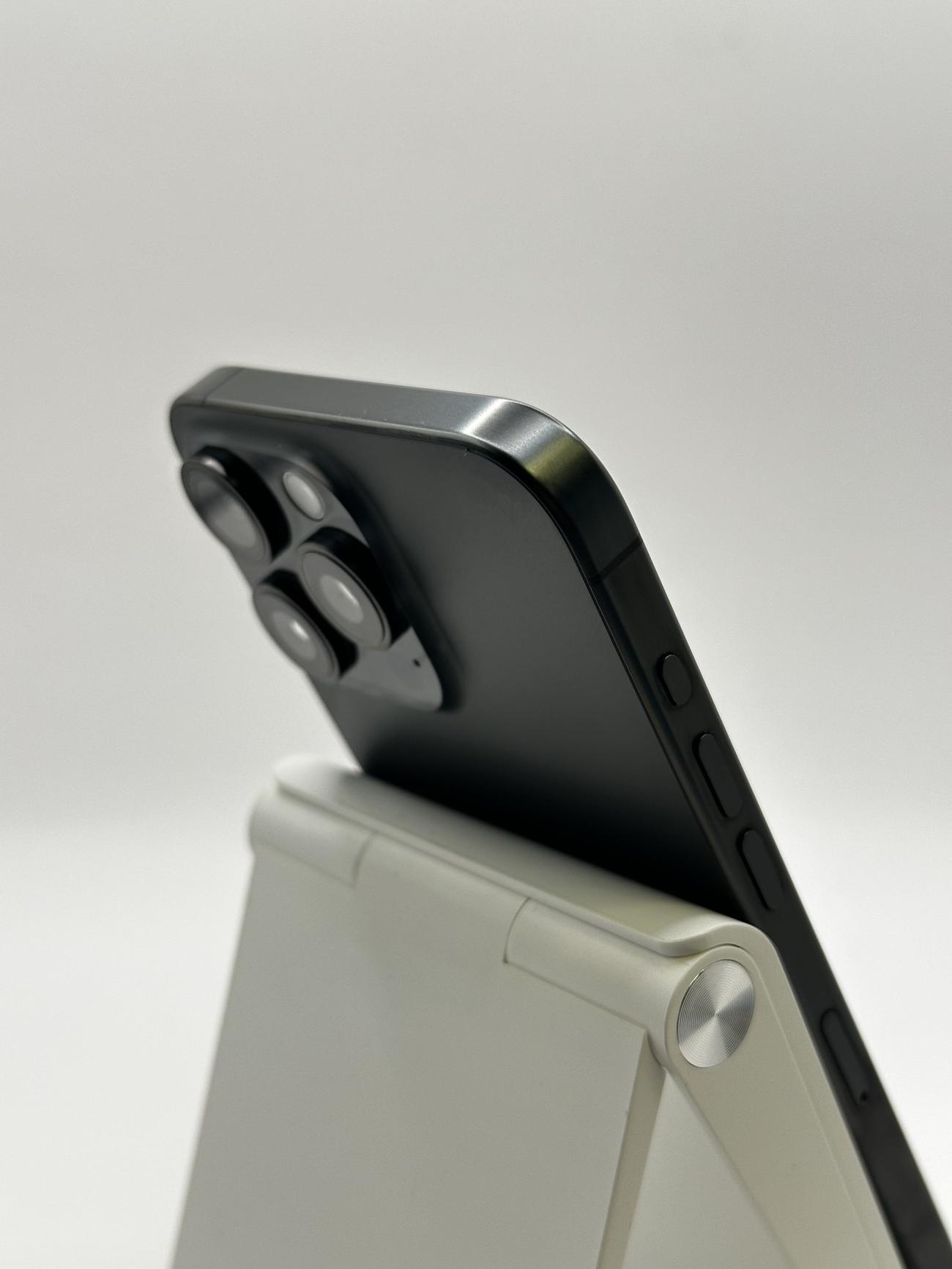 9b5a8371240f15249a2cf541701e6a69de1830f8 large