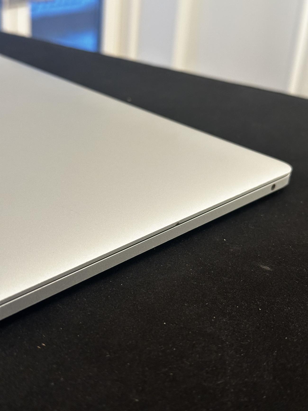 886b2c7e285b5e2b0bb03f905dca09a8ee303414 large