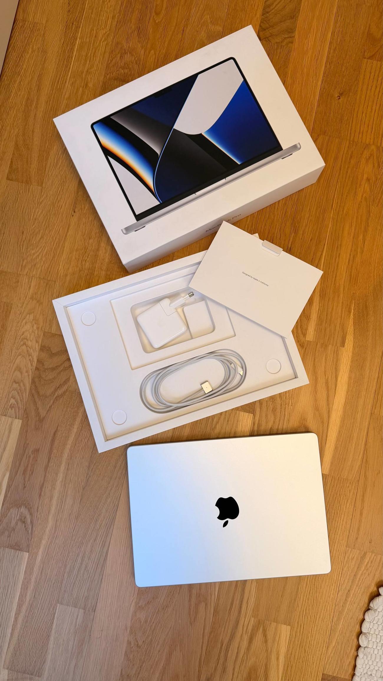 Fca795d502dbbbf32057c6f51ba1331749fbf24e large