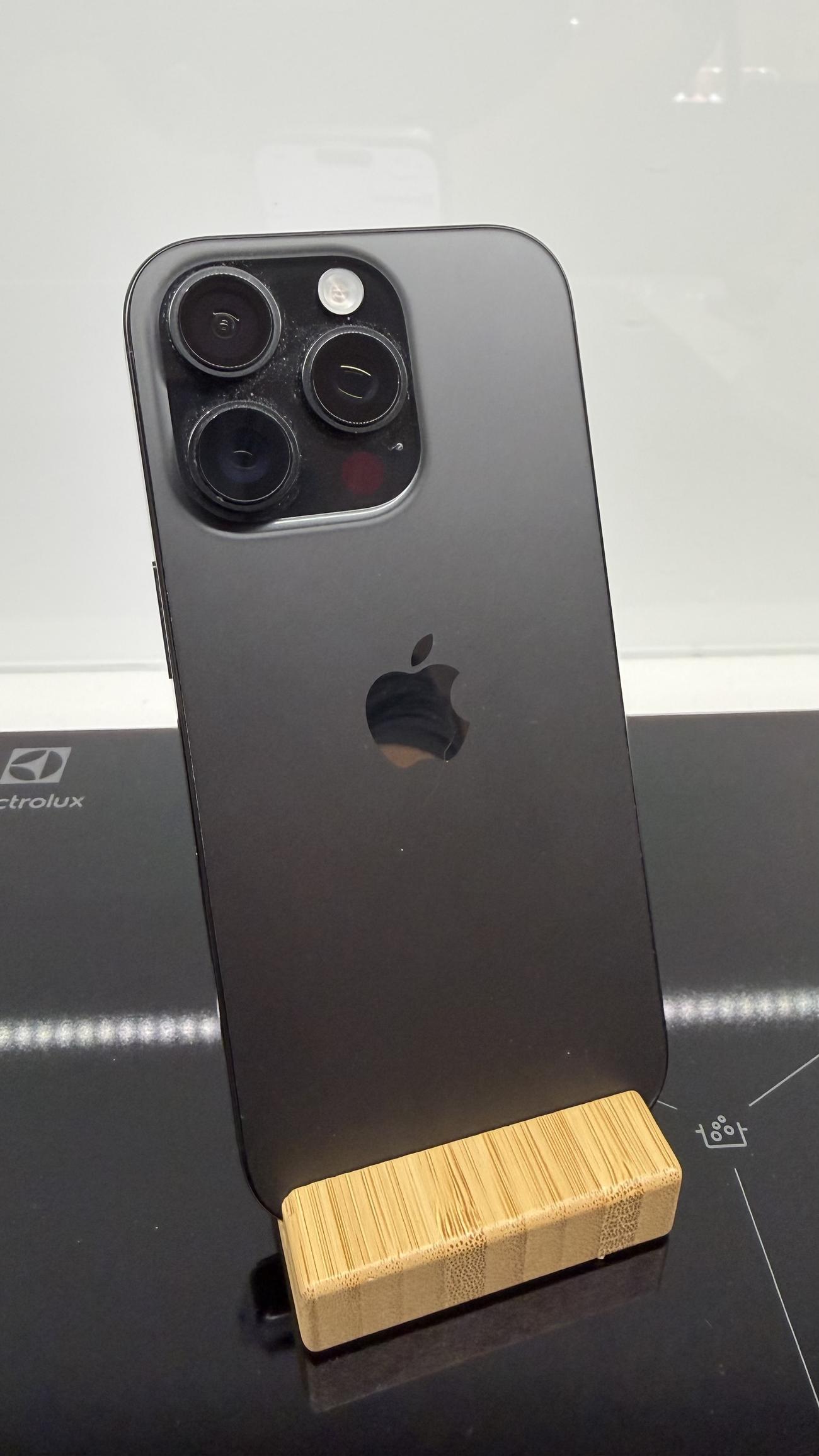 72210c3cc65112bd8ff91ca77b9d71a2bfb1b1f4 large