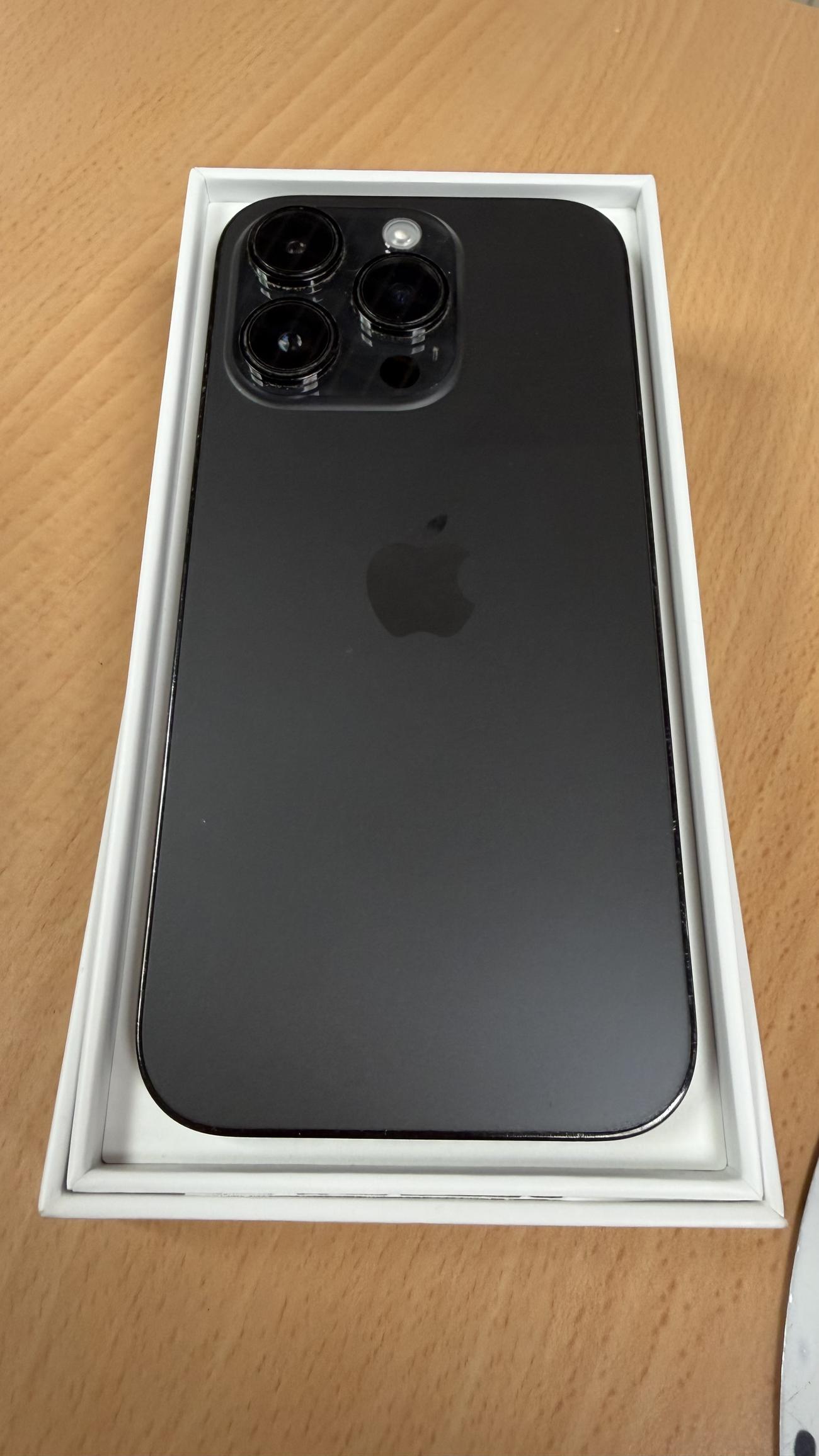 D1a7a0bdd5cbd2f3702bd34d15fb2687f3a88eed large