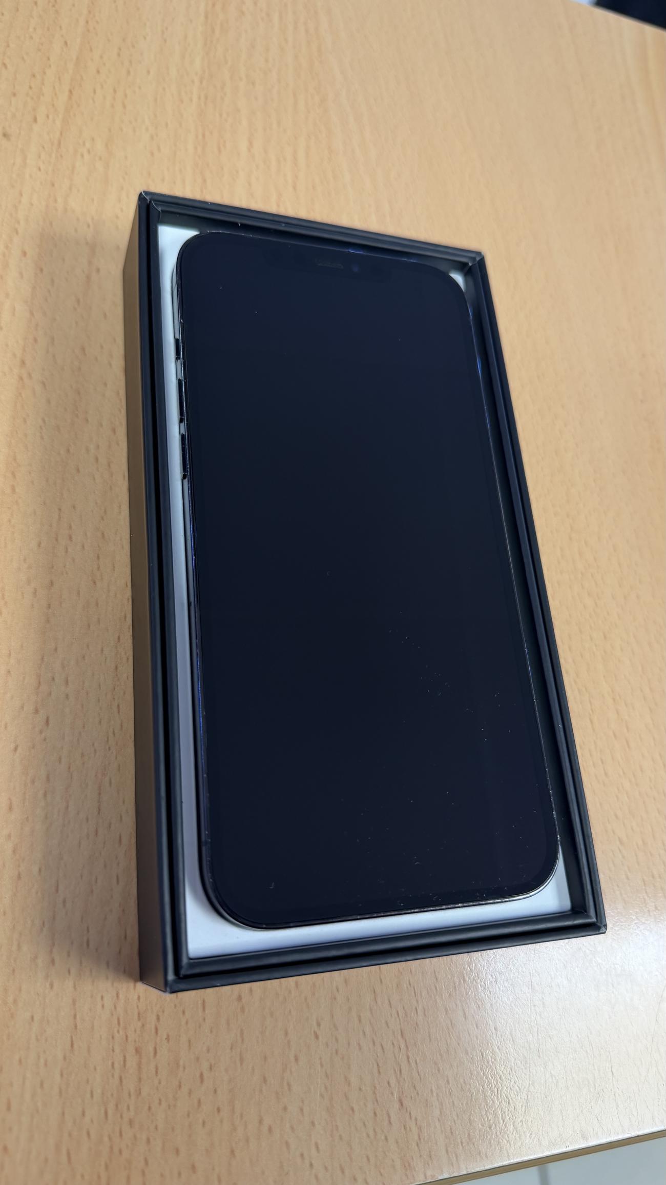 D6c8e0135f83573d4b4384d21eeb6bba2e1a3b37 large