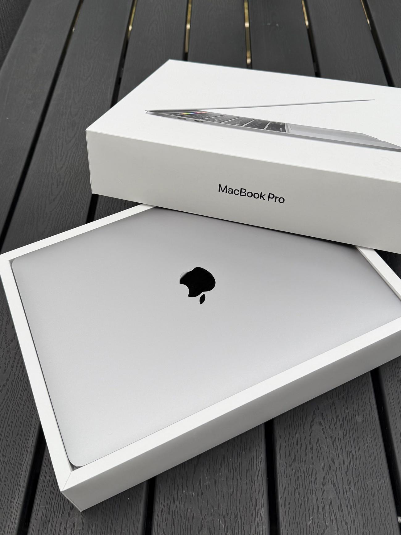 6080d54cd55927c68e9393b3c892c2af4a3ecfaf large