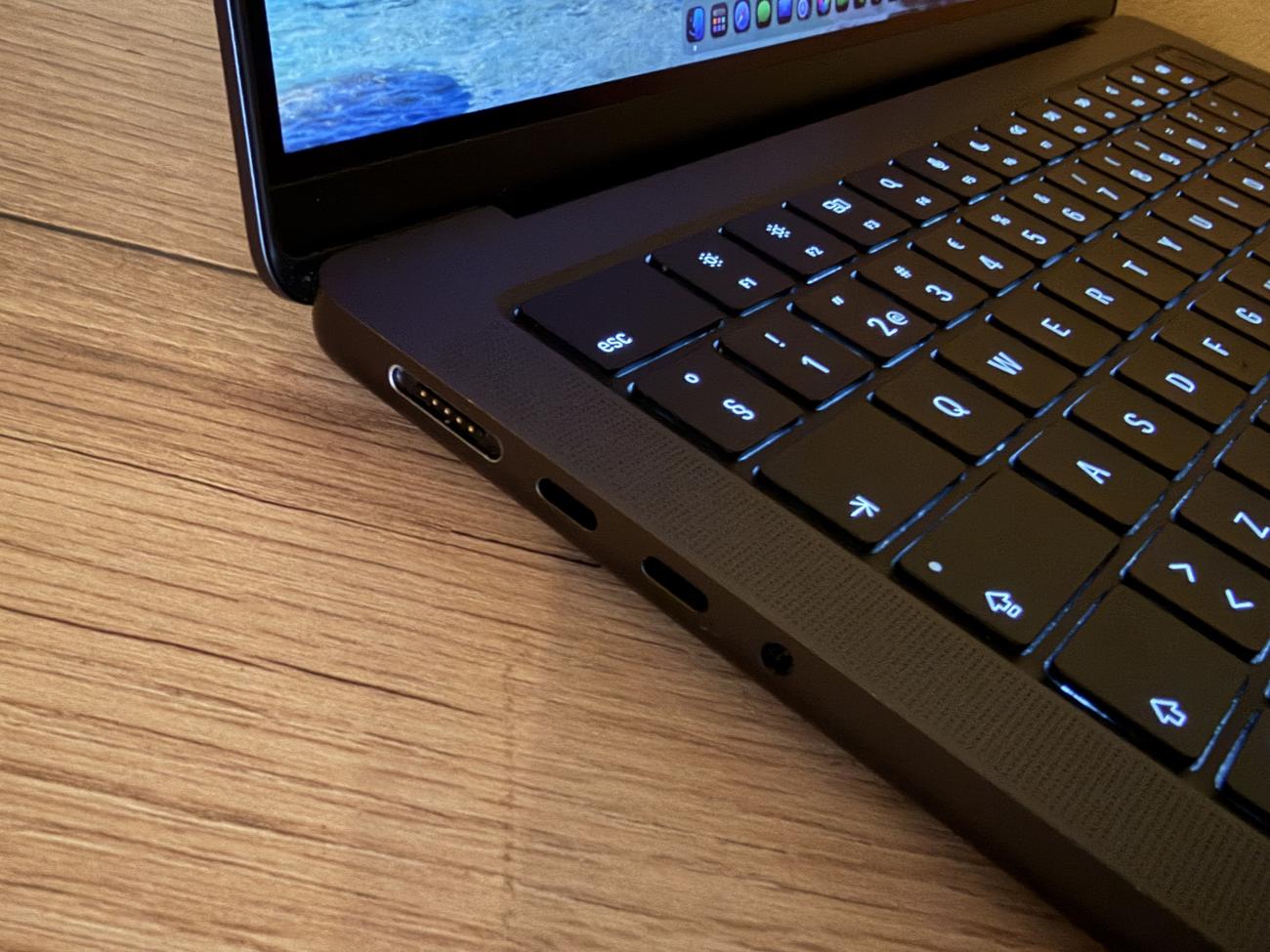 210eabe78136e7d386d27a955960f8d01bb60dc1 large