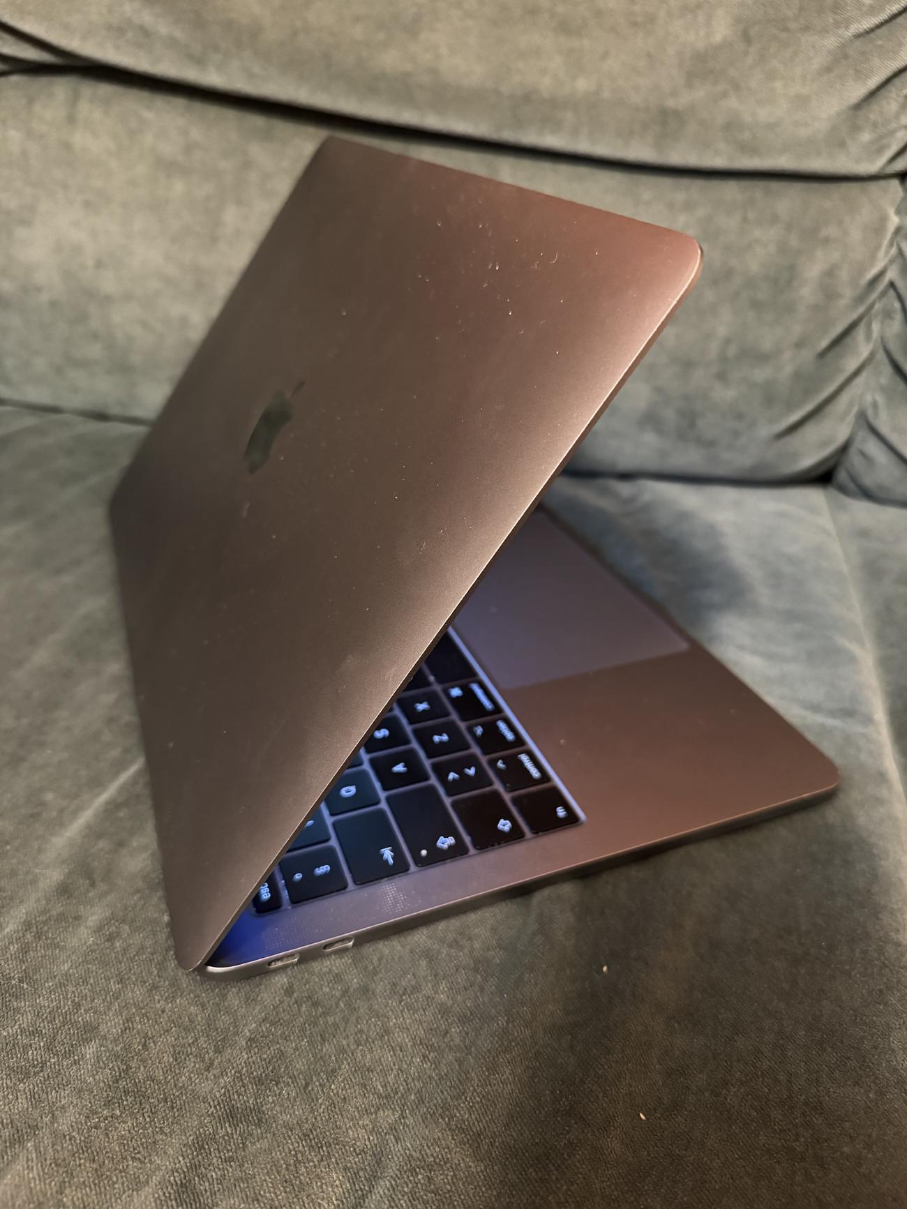 A46972217ab9190e1b3125b335601050863422bb large