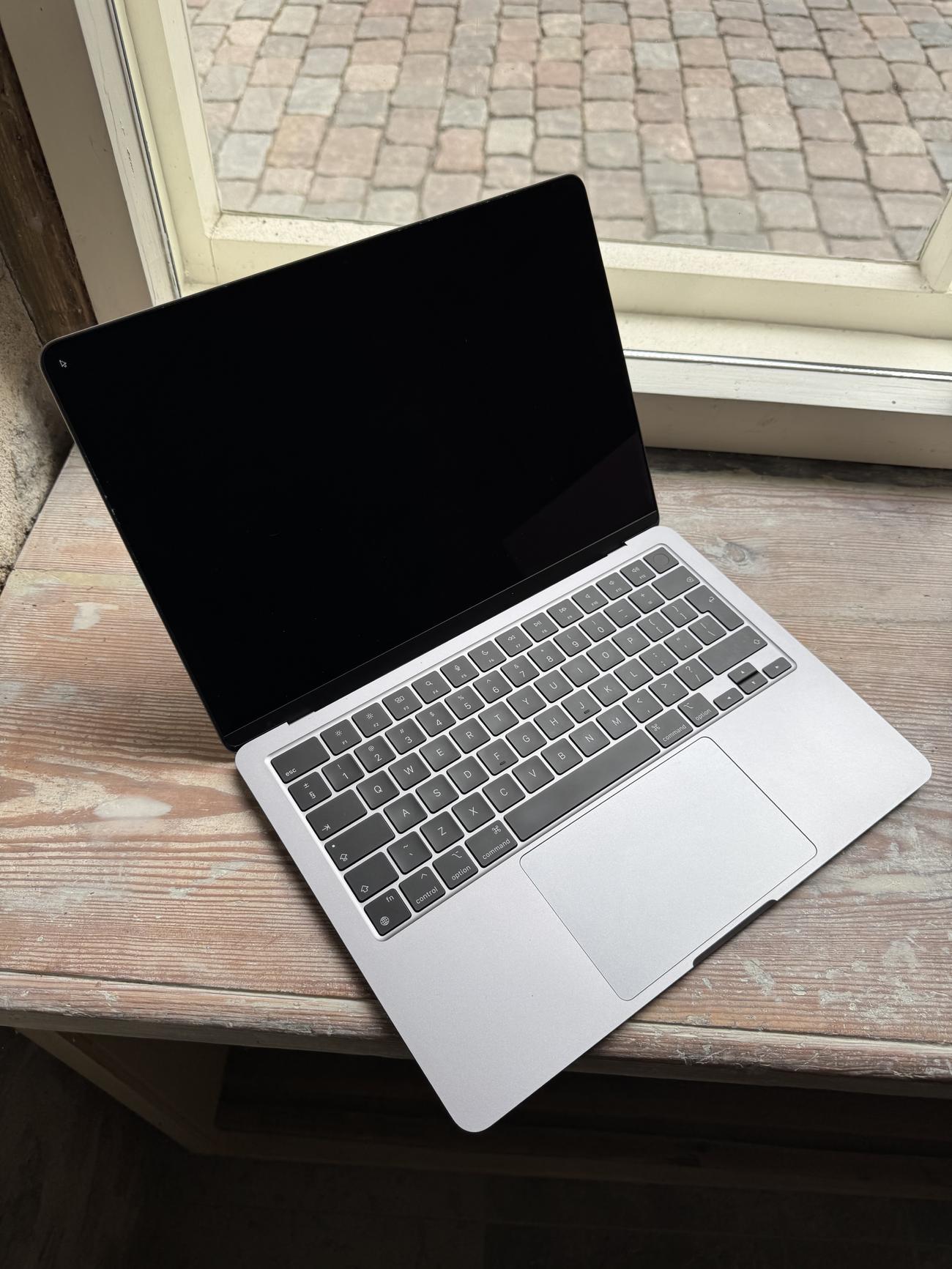 11f1b43735abd21eb394db17d828bff0e4a49a46 large